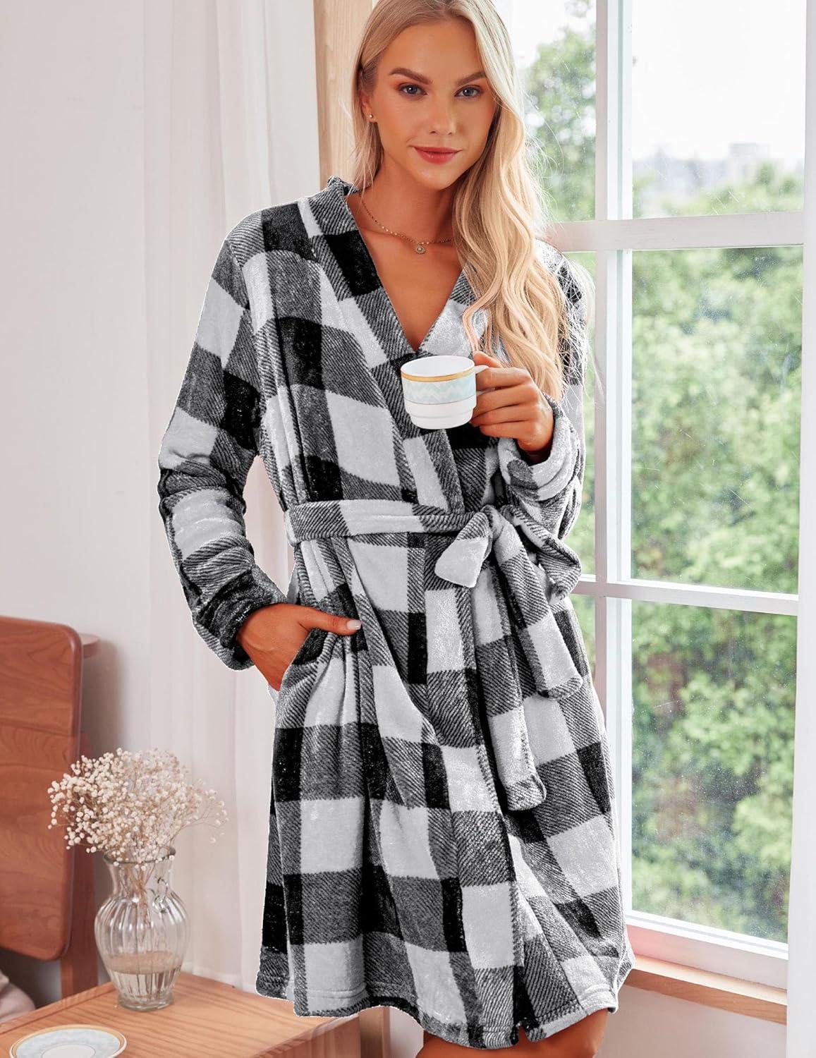 imageEkouaer Womens Robes Short Plush Bathrobe Knee Length Warm Soft Jacquard Robe Winter House Coat with Pockets SXXLBlackwhite Plaid
