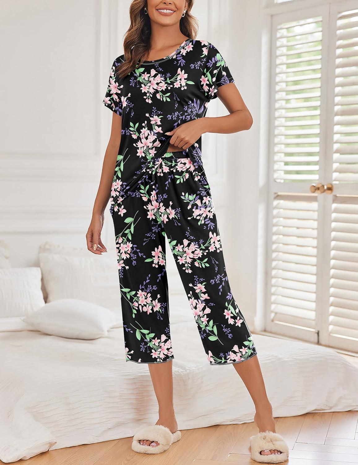 imageEkouaer Womens Capri Pajama Sets Print Short Sleeve Sleepwear Top and Capri Pants Soft Loungewear with PocketBlack Big Flowers