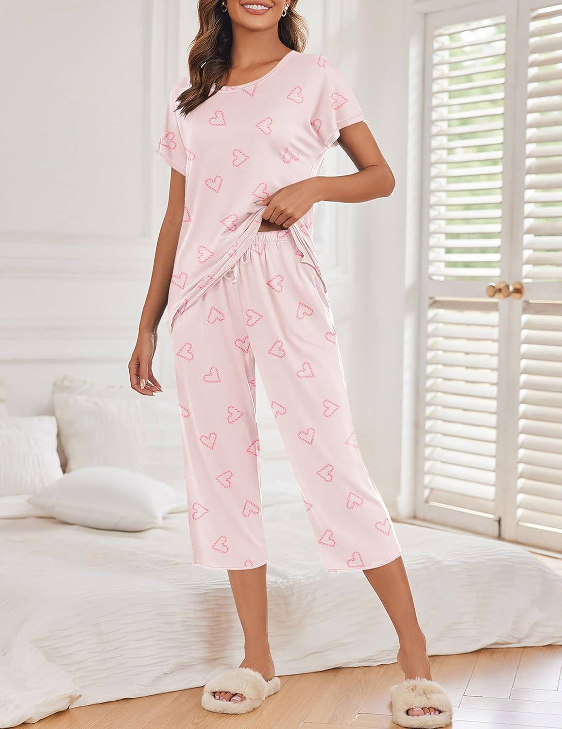 imageEkouaer Womens Capri Pajama Sets Print Short Sleeve Sleepwear Top and Capri Pants Soft Loungewear with PocketWhite Red Heart