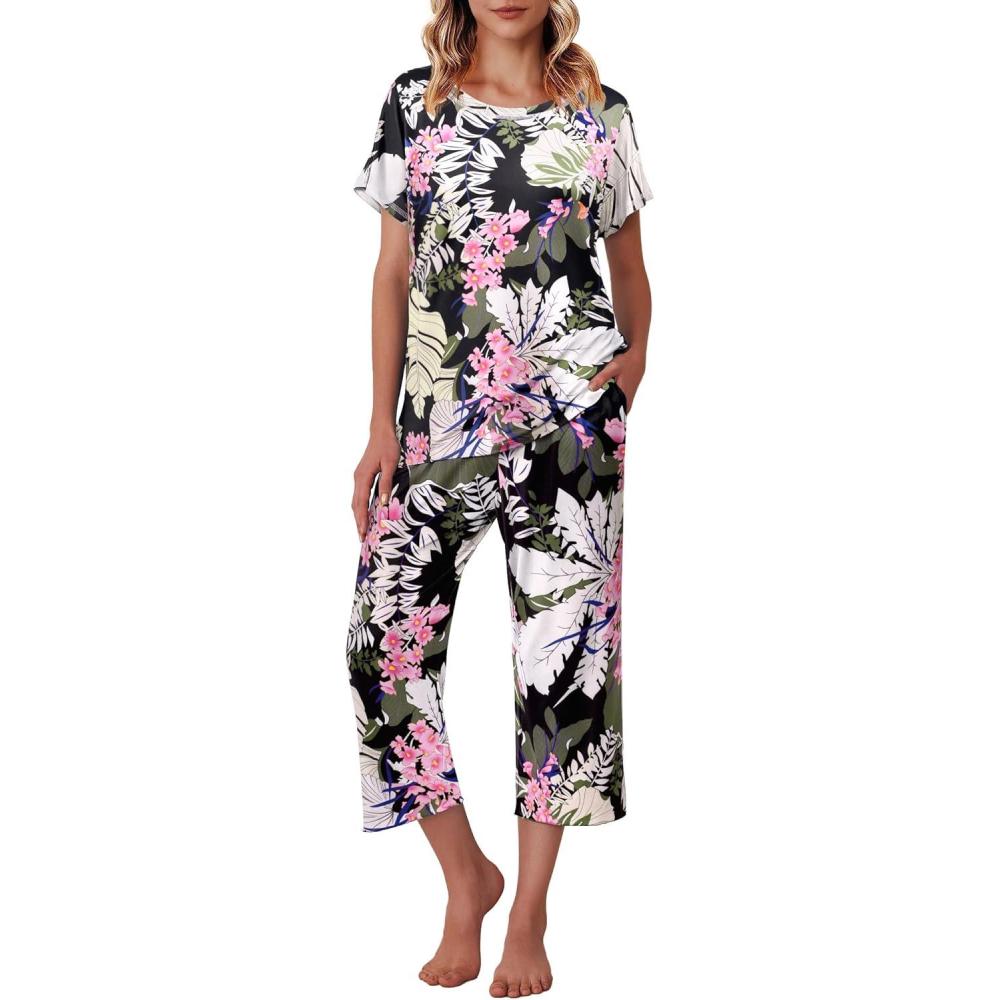 imageEkouaer Womens Capri Pajama Sets Print Short Sleeve Sleepwear Top and Capri Pants Soft Loungewear with PocketPink Little Flowers
