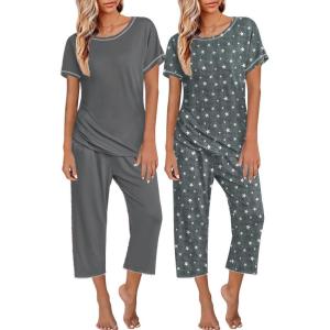 Ekouaer 2 Pack Womens Pajamas Sets Short Sleeve Tops and Capri Pants Pjs Colorful Printed Sleepwear Sets(Deep Grey，stars)
