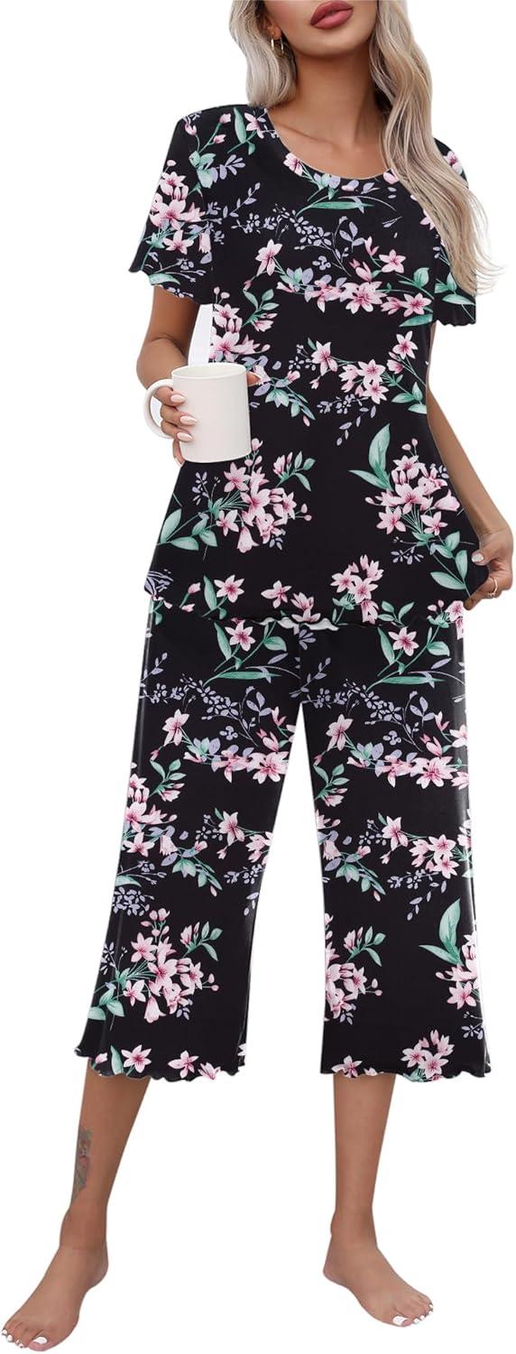 imageEkouaer Womens Pajamas Set Short Sleeve Top With Capri Pants Pjs Lounge amp Sleepwear Set SXXL0black With Pink Floral