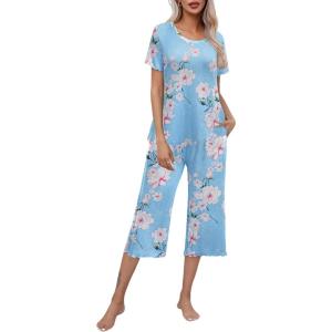 Ekouaer Women’s Pajamas Set Short Sleeve Top With Capri Pants Pjs Lounge & Sleepwear Set S-XXL(Light Blue/Whit Flower)