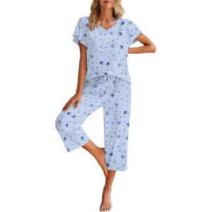 Ekouaer Womens Cotton Pajamas Sets Short Sleeve Tops and Capri Pants Sleepwear Loungewear with Pockets(Blue Star Moon)