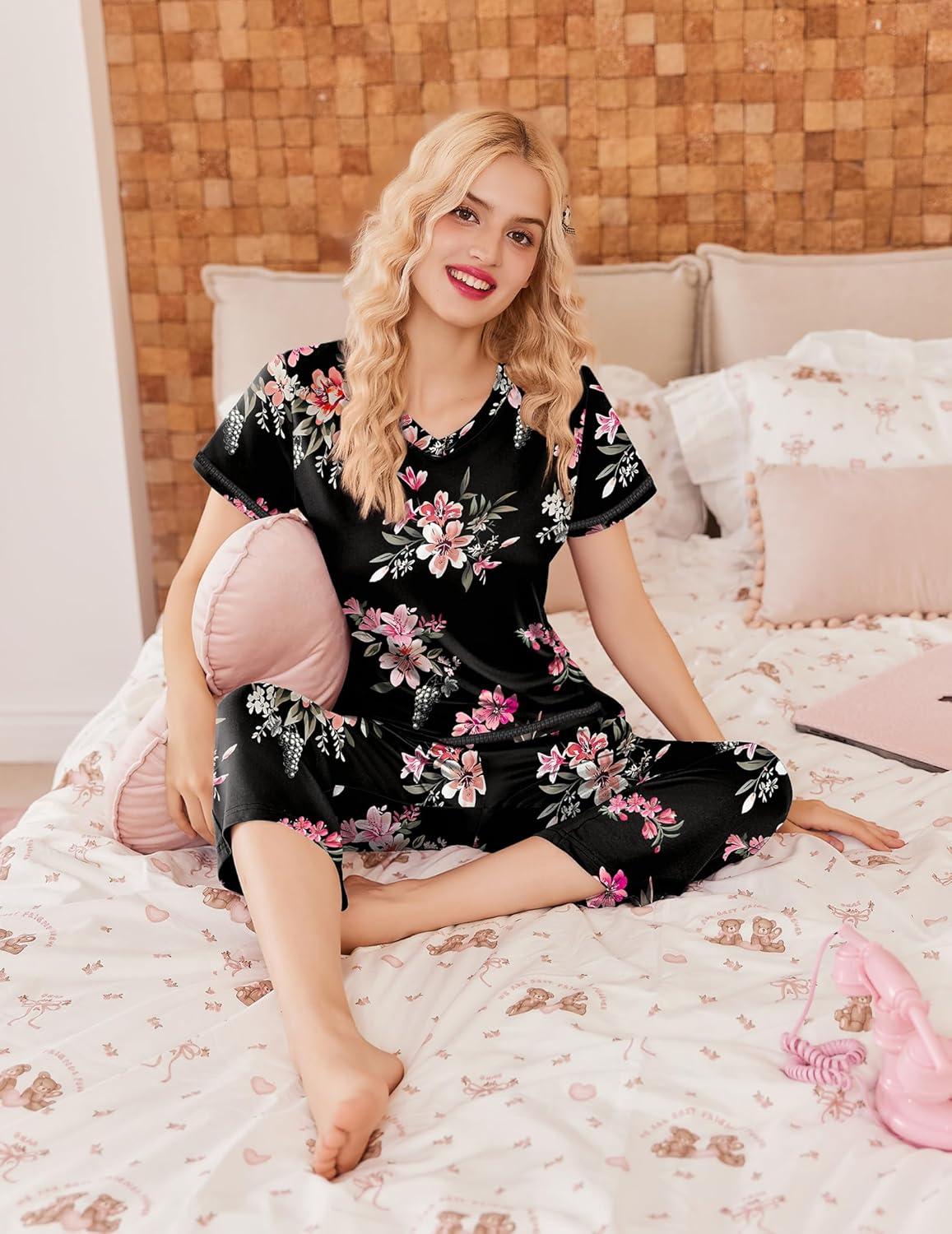 imageEkouaer Womens Sleepwear Capri Pajama Sets Short Sleeve TwoPiece Pjs V Neck Tops amp Capri Pants with Pockets S3XLBlack Flowers