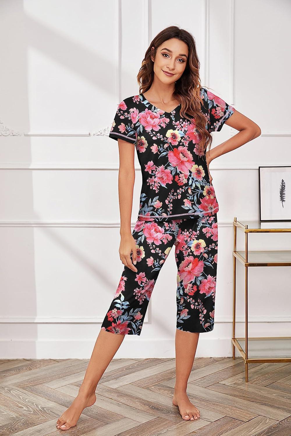 imageEkouaer Womens Sleepwear Capri Pajama Sets Short Sleeve TwoPiece Pjs V Neck Tops amp Capri Pants with Pockets S3XLBlack Red Flowers