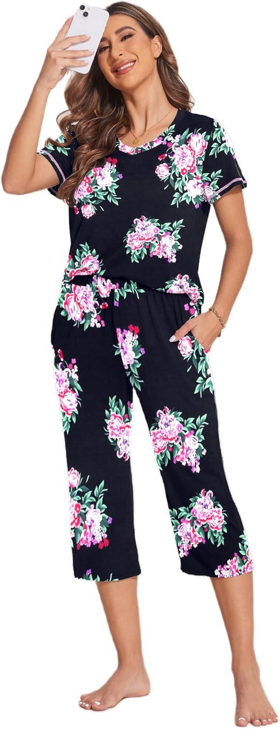 imageEkouaer Womens Sleepwear Capri Pajama Sets Short Sleeve TwoPiece Pjs V Neck Tops amp Capri Pants with Pockets S3XLNavy Flowers