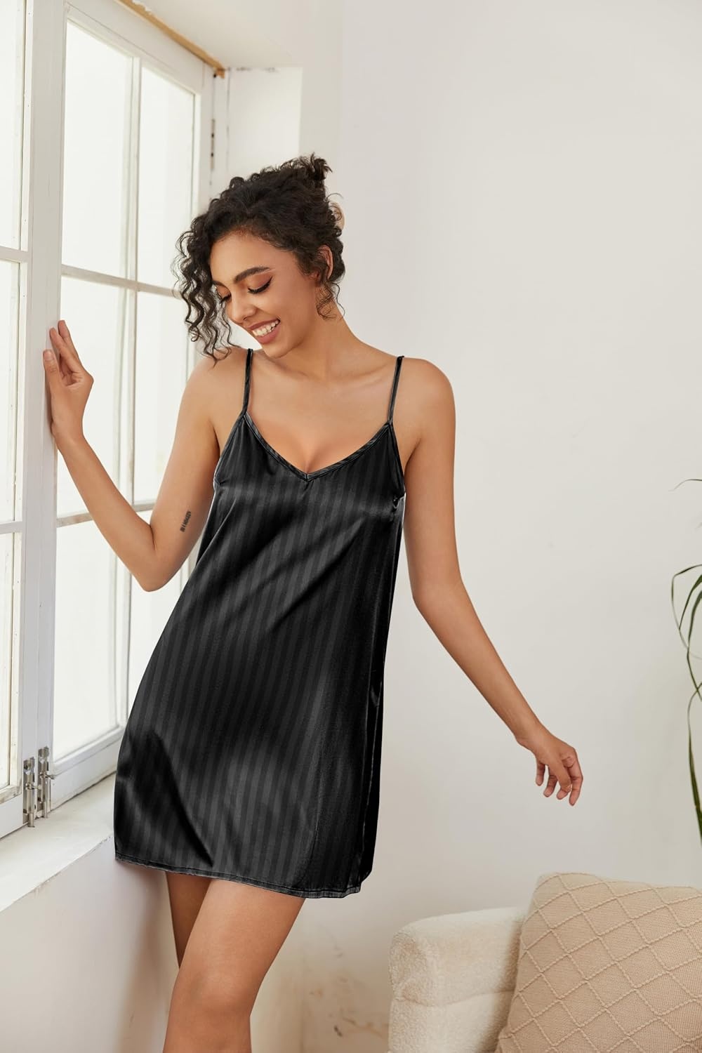 image:imageEkouaer Womens Silk Robe Set Vneck 2 Piece Bridal Party Robes and Satin Bathrobe Set with PocketsBlack Leopard