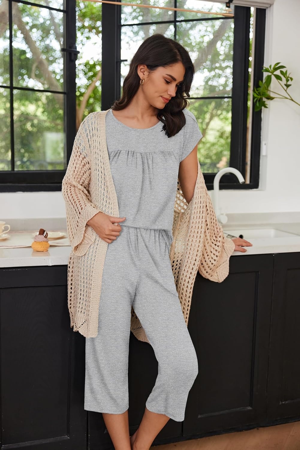 image:imageEkouaer Womens Capri Pajama Set Short Sleeve Mumu Pjs Pleated Top Capri Pants with Pockets Sleepwear Lounge SetLight Grey