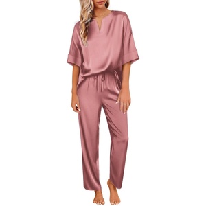 Ekouaer Women’s Satin Silky Pajama Set 2 Piece V Neck Silk Pjs with Pocket | Short Sleeve,Soft Sleepwear,Lightweight Lounge Sets,Comfy Loungewear,Bridal Wedding Party Pajamas Gifts,XS-2XL(Purplish Red)