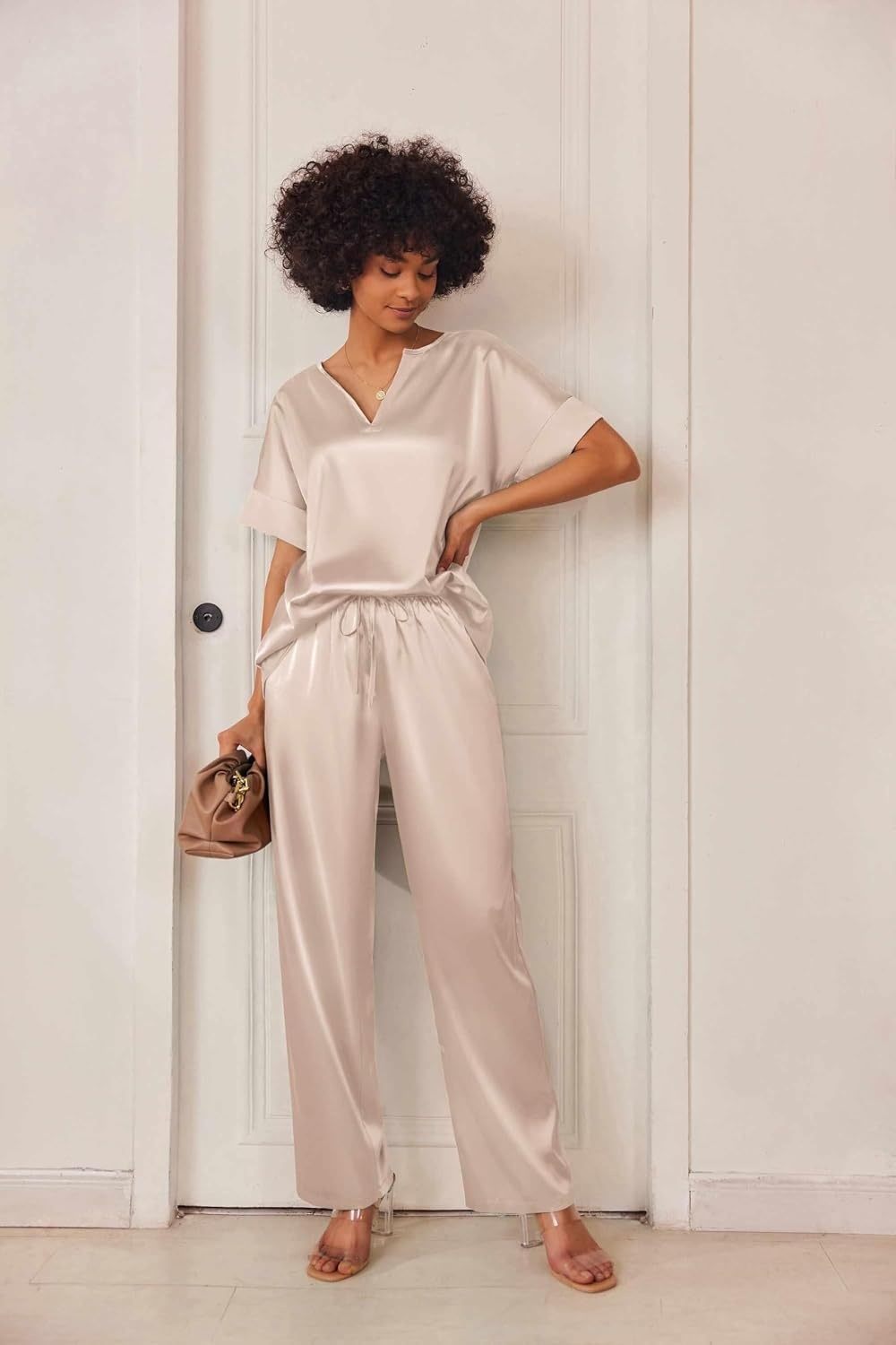 image:imageEkouaer Womens Satin Silky Pajama Set 2 Piece V Neck Silk Pjs with PocketChampagne