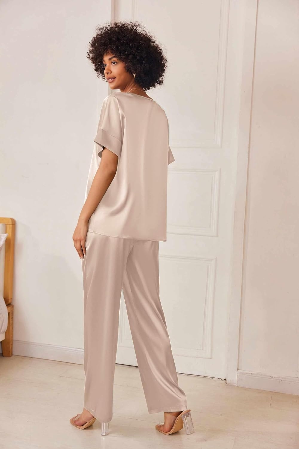 image:imageEkouaer Womens Satin Silky Pajama Set 2 Piece V Neck Silk Pjs with PocketChampagne
