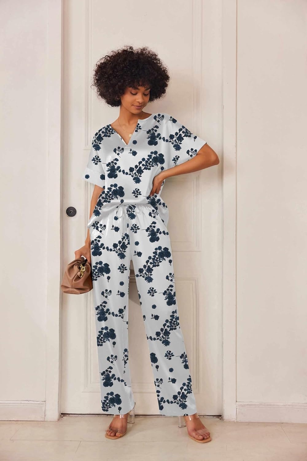 image:imageEkouaer Womens Satin Silky Pajama Set 2 Piece V Neck Silk Pjs with PocketFloral White