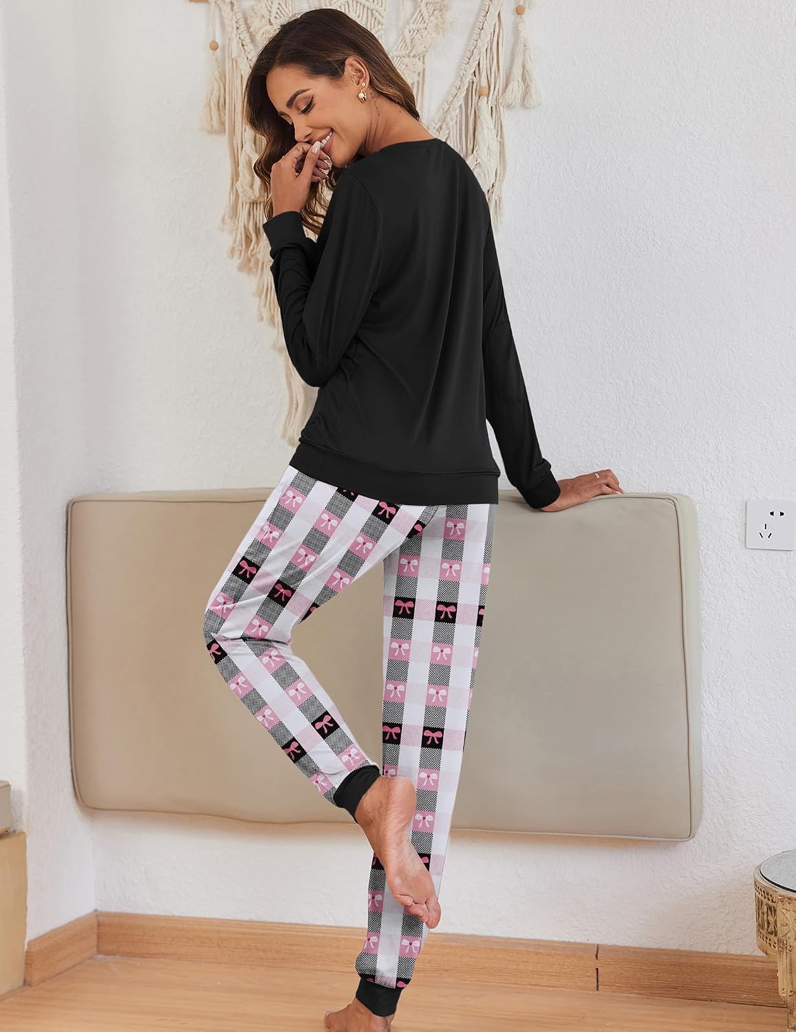 image:imageEkouaer Pajamas for Women Comfy Long Sleeve Jogger Set Lounge Pjs SetBlack Pink Contrast Plaid