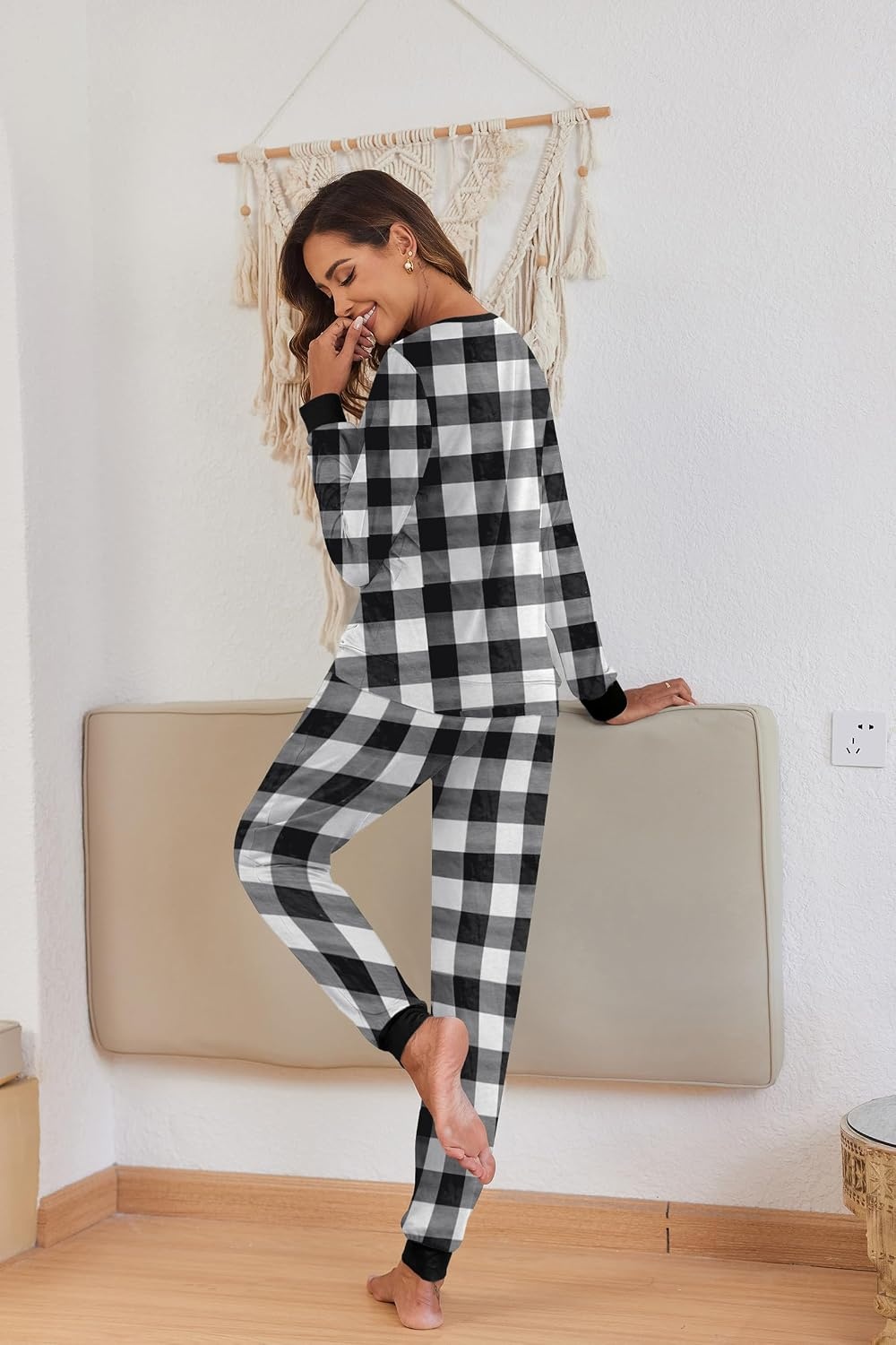 image:imageEkouaer Pajamas for Women Comfy Long Sleeve Jogger Set Lounge Pjs SetBlack White Plaid