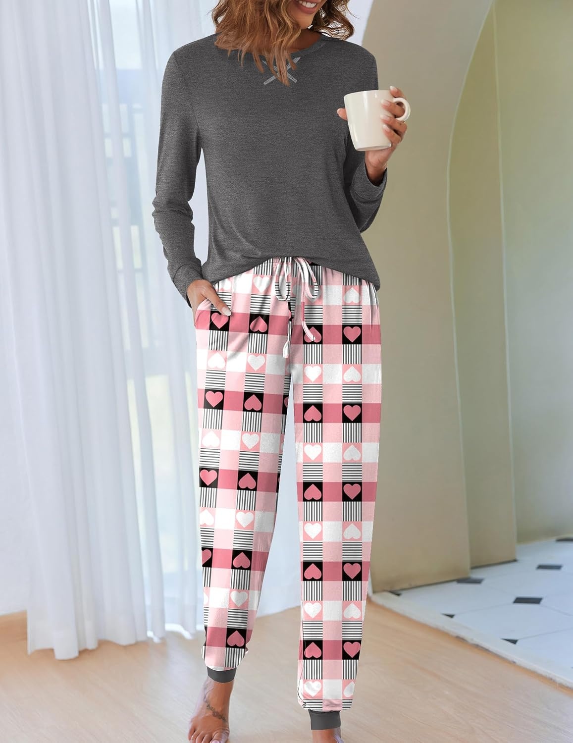 image:imageEkouaer Pajamas for Women Comfy Long Sleeve Jogger Set Lounge Pjs SetGrey Pink Heart Plaid