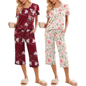 Ekouaer 2 Pack: Women’s Pajamas Set Short Sleeve Sleepwear Capri Pants Pjs Soft Loungewear with Pockets(Wine Flower / Pink Floral)
