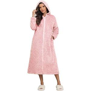 Ekouaer Fleece Robes for Women Zipper Long Bathrobe Plush Hooded Housecoat(Pink Jacquard)