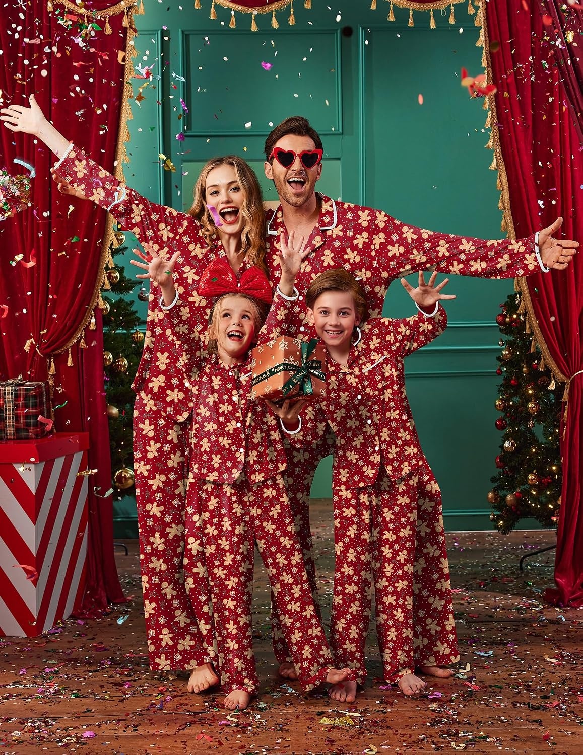 image:imageEkouaer Family Christmas Pajamas Matching Pjs Sets for Women Men and KidsGingerbread Man