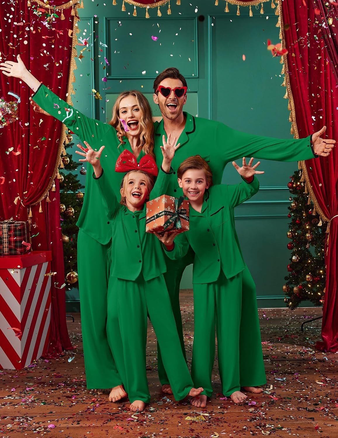 image:imageEkouaer Family Christmas Pajamas Matching Pjs Sets for Women Men and KidsGreen