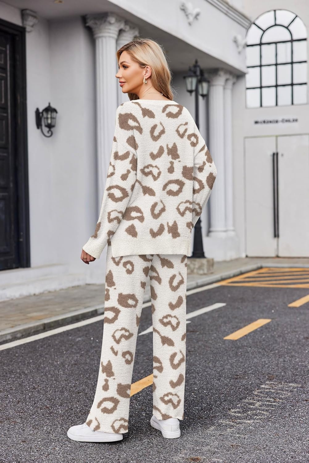 image:imageEkouaer Pajamas for Women 2 Piece Lounge Set Fuzzy Fleece Long Sleeve PjsBrown Pattern