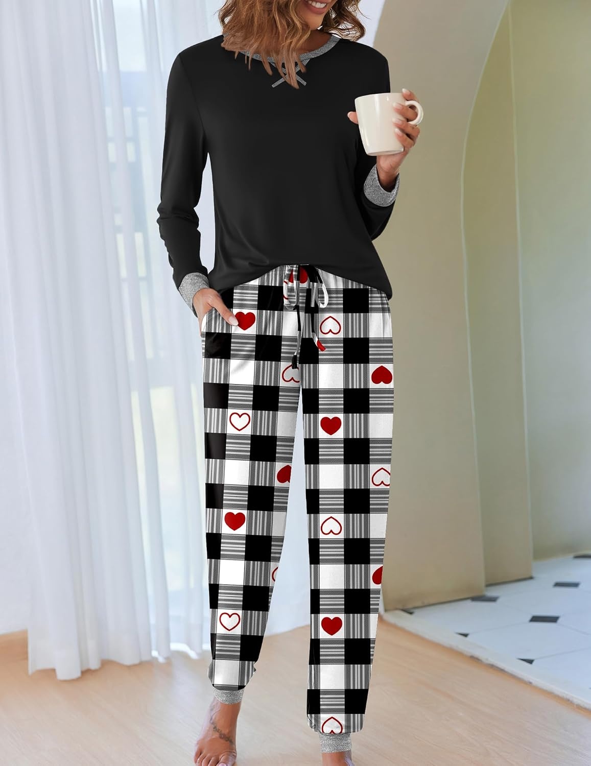 image:imageEkouaer Pajamas for Women Comfy Long Sleeve Jogger Set Lounge Pjs SetBlack White Plaid Red Hearts